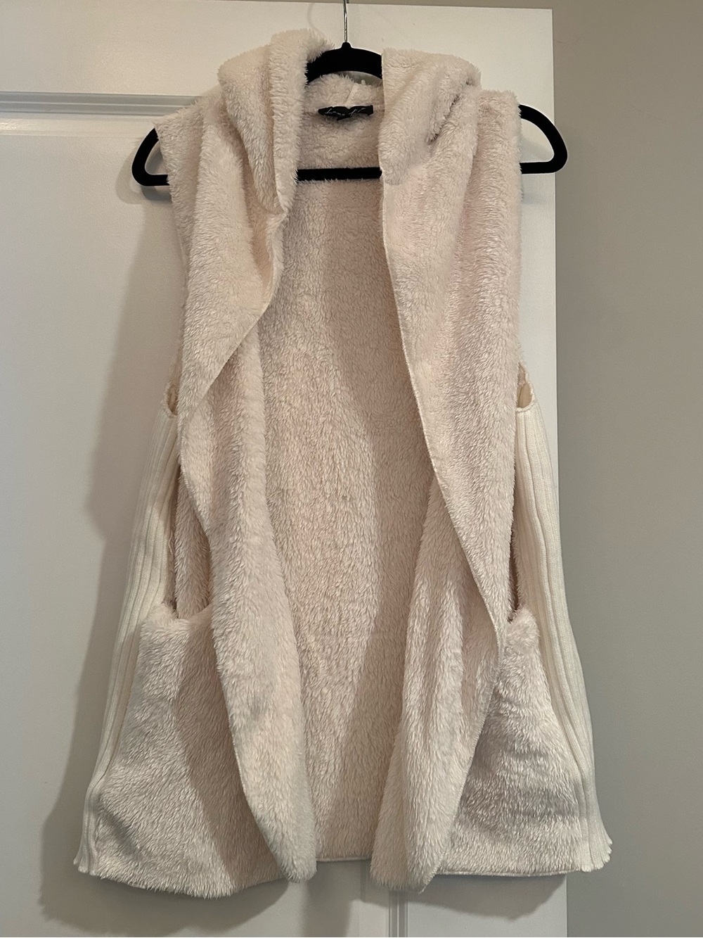 Love Tree Large Faux Fur Cream Hooded Vest